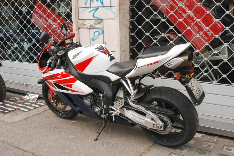 cbr100002.jpg